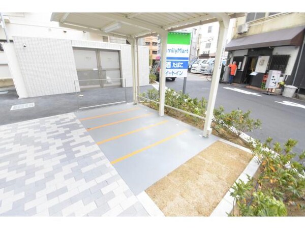 バイク置き場