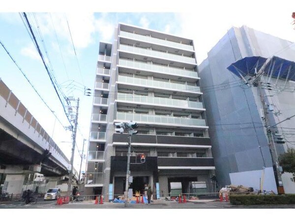 建築中