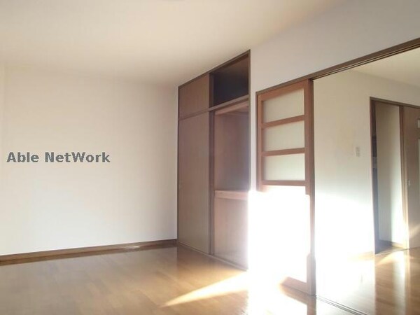 収納(※同物件別部屋の写真です。)