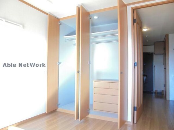 収納(※同物件別部屋の写真です。)
