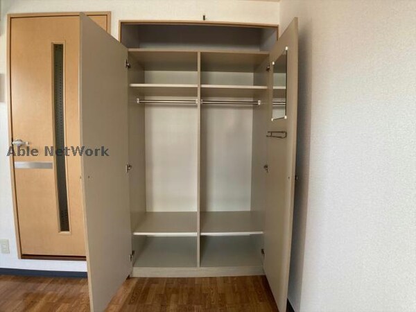 収納(※同物件別部屋の写真です。)