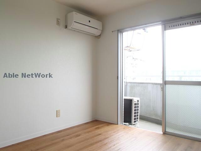 物件内観写真5　(※同物件別部屋の写真です。)