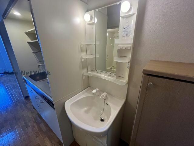 物件内観写真8　(※同物件別部屋の写真です。)