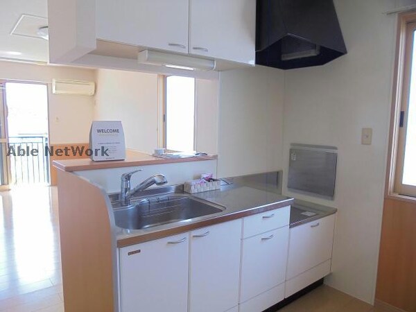 キッチン(※同一建物、別部屋の写真です。)
