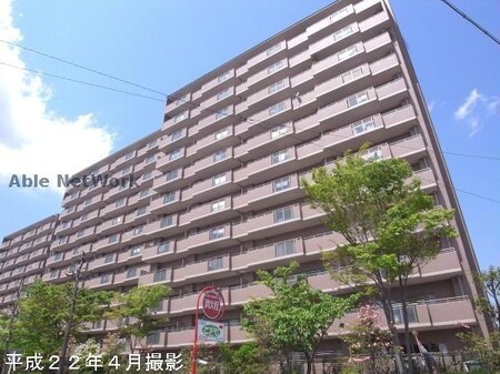 野村三好ヶ丘ヒルズ参番館外観写真