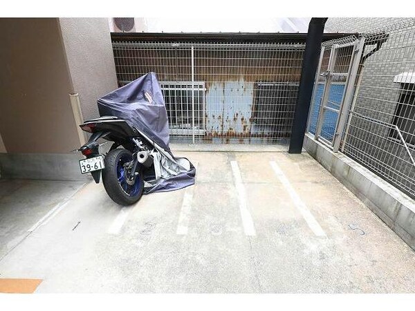 バイク置き場