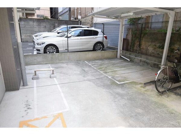 バイク置き場