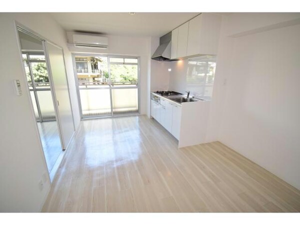 リビングダイニング