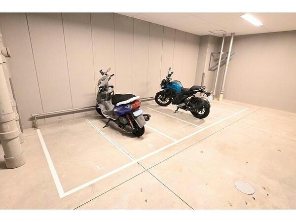 バイク置き場