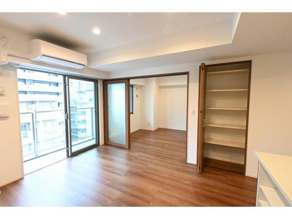 リビングダイニング