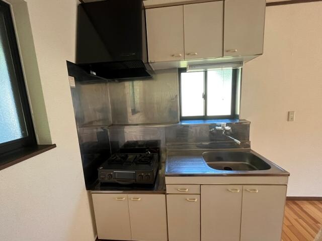 物件内観写真4　(ガスコンロは設備ではありません)