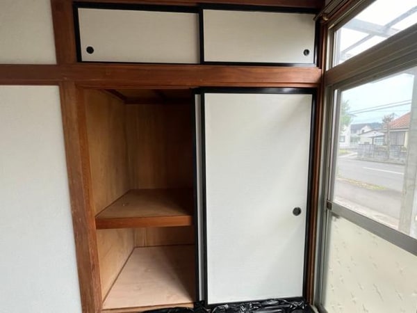 収納(南和室6帖　収納内)