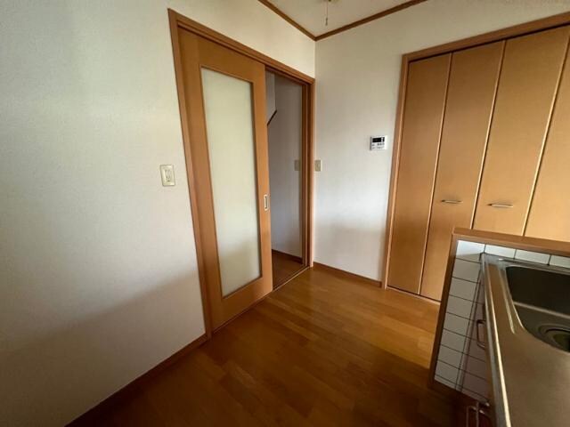 物件内観写真12　(キッチン背面)