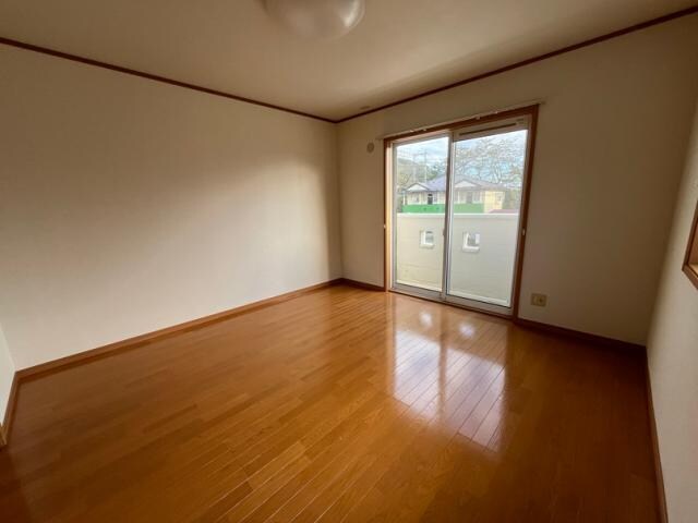 物件内観写真20　(2F洋室8帖)