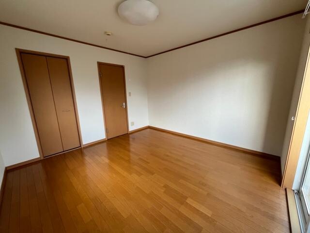 物件内観写真21　(2F洋室8帖)