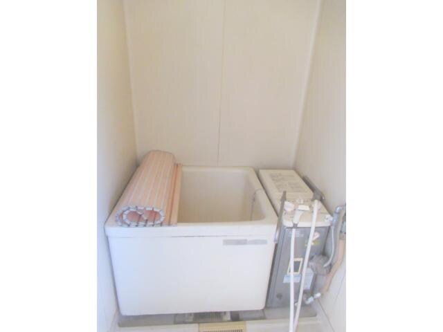 物件内観写真4　(追い炊き給湯で経済的。)