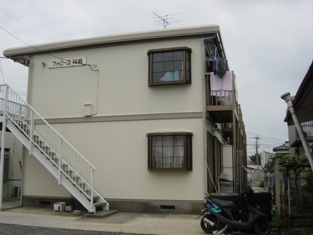 ファミーユ局前