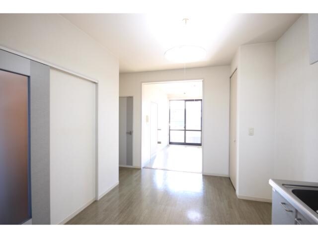 メゾンドワカバヤシＣ棟のキッチン(ダイニングキッチン６帖です！)