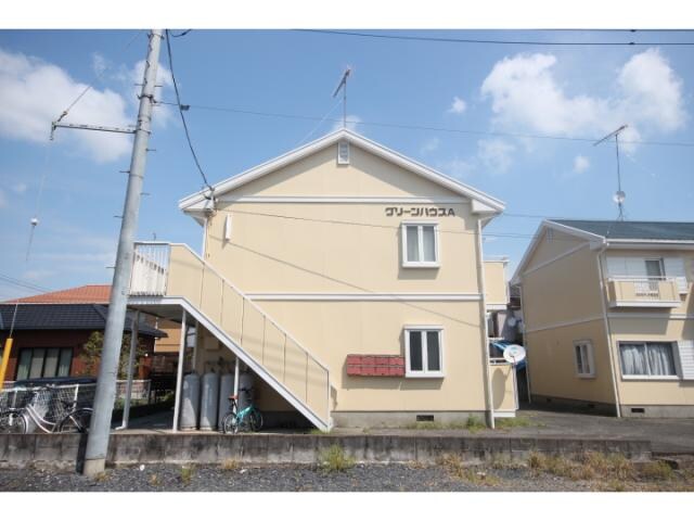 物件外観写真2　(Ａ棟　南側外観です！)