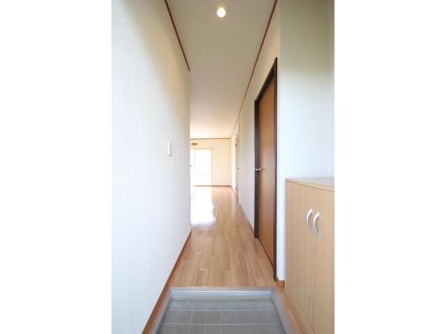 小林ハイツの玄関周り(玄関からの眺めです！)