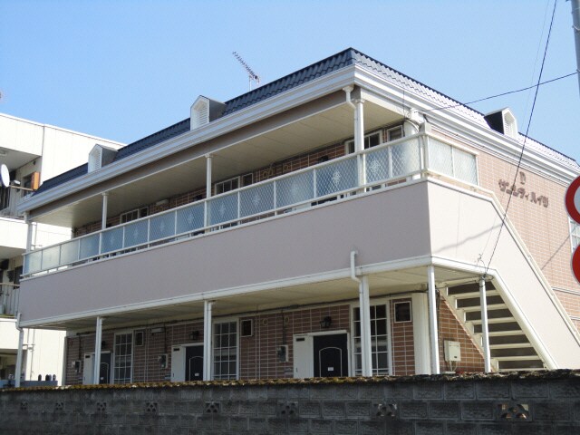 物件外観写真2　(Ｄ棟北西側外観です！)