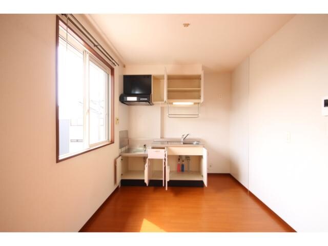 物件内観写真7　(キッチン流し台収納です！　)