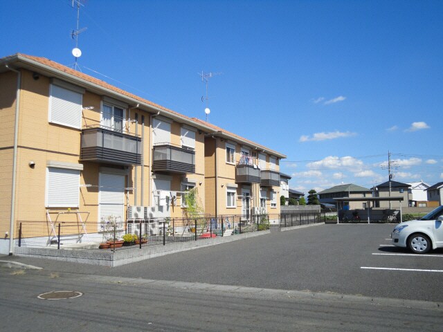 物件外観写真3　(Ａ・Ｂ棟南側外観です！)