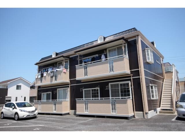 物件外観写真1　(南側外観です！)