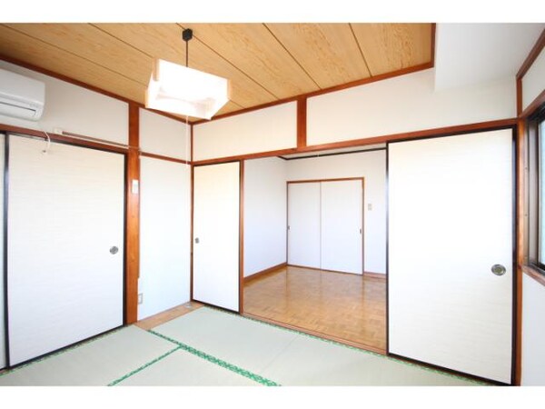 居室(北側和室から洋室への眺めです！)