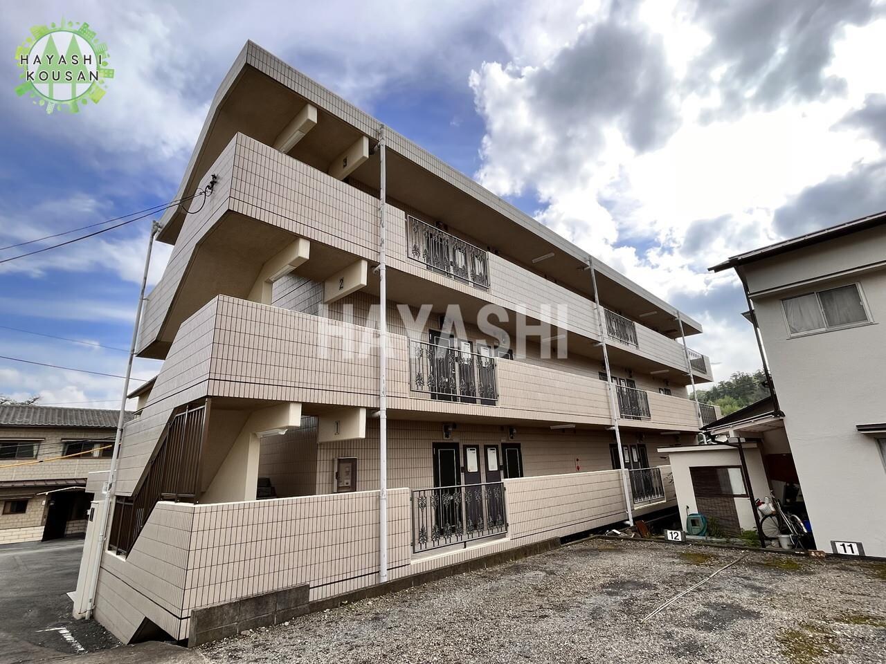 物件外観写真1　(ドリームマンション足立　外観)