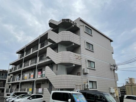 第2松岡ビル外観写真