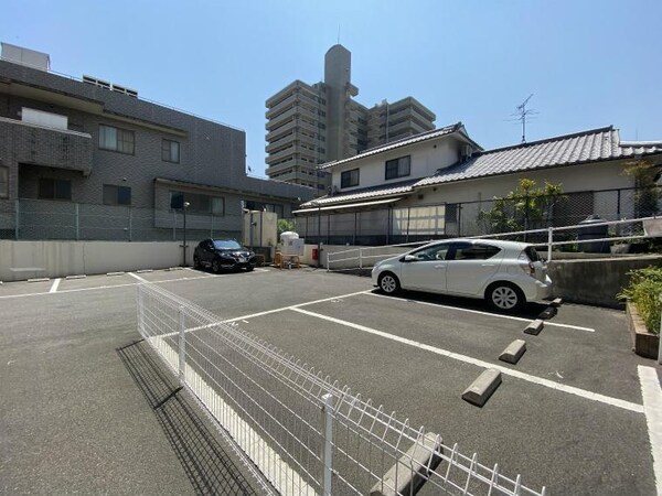 駐車場・駐輪場