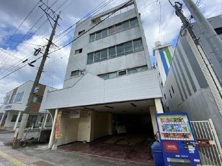 本町ビル外観写真