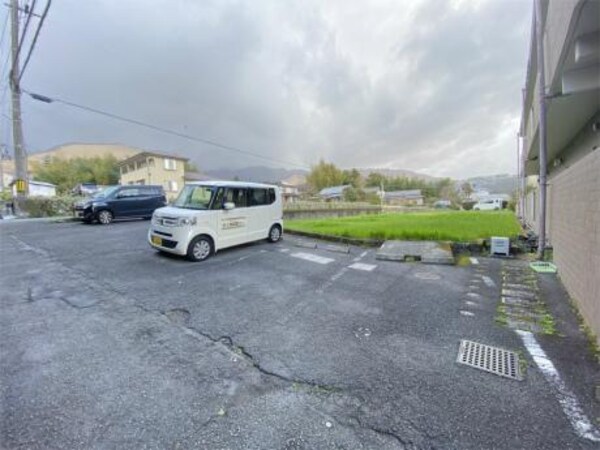 駐車場・駐輪場