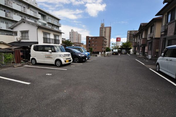 駐車場・駐輪場