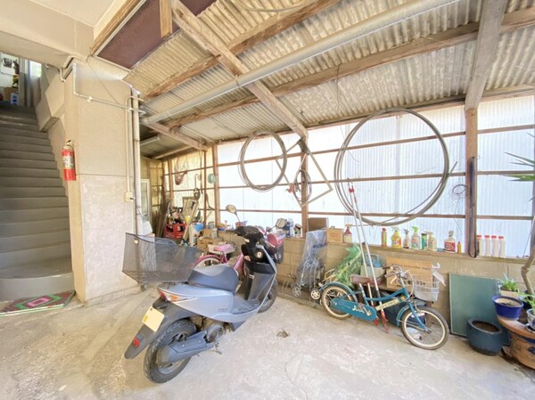 駐車場・駐輪場