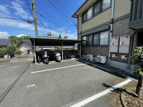 駐車場・駐輪場