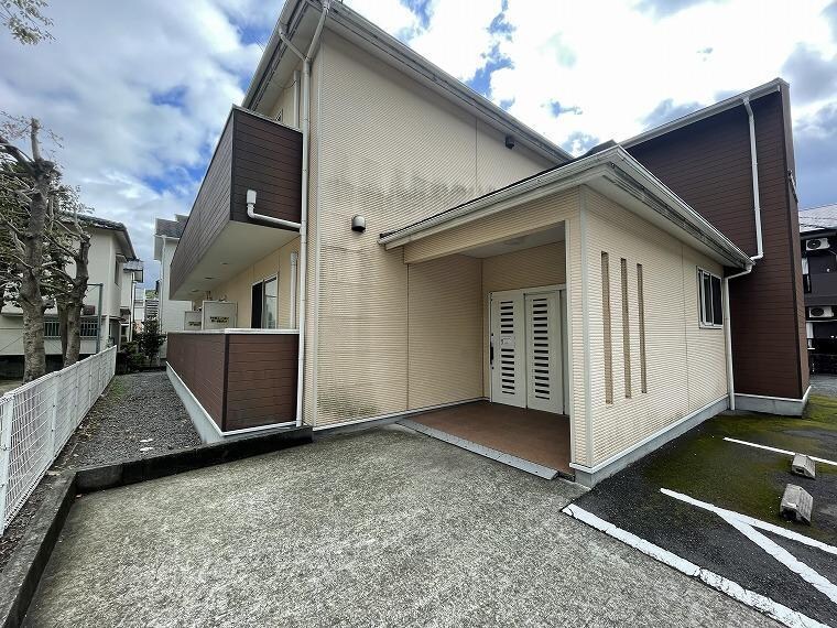 物件外観写真1　(プレシャスかめがわ　外観)