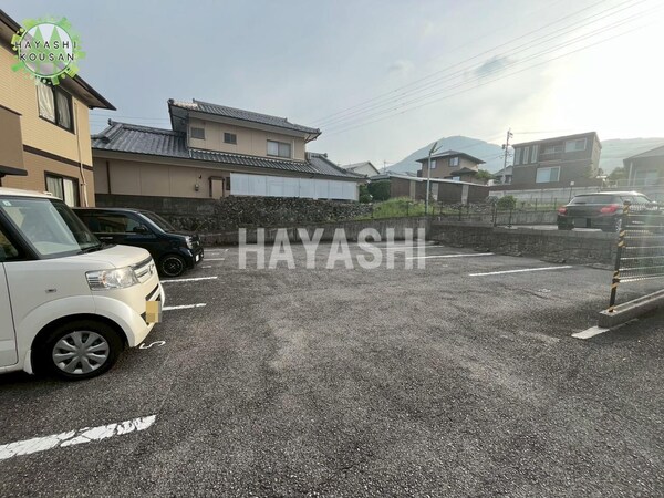 駐車場・駐輪場