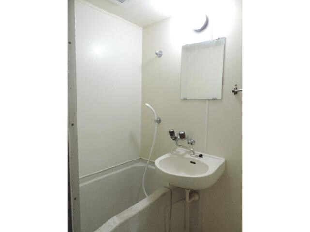 花津留 徒歩2分 2階のバス