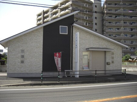 フルール牛神Ⅱ店舗外観写真