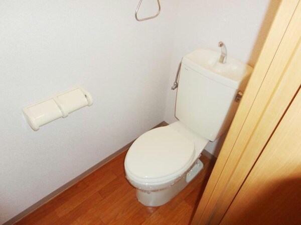 トイレ(※別部屋(参考107))