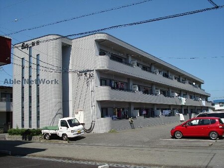 エスティ阪田外観写真