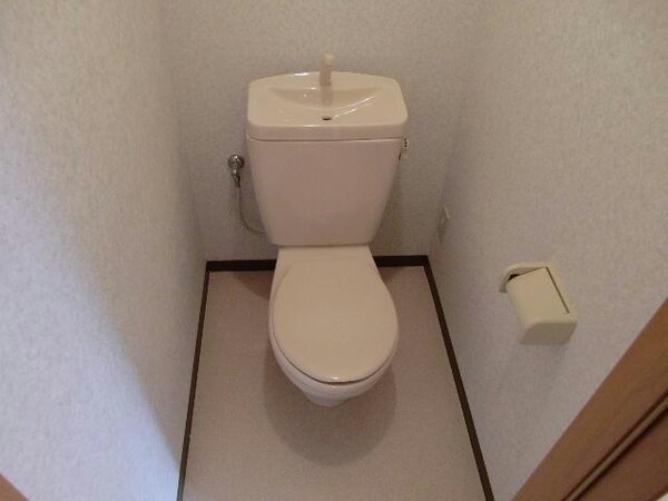 トイレ(※別部屋(参考101))