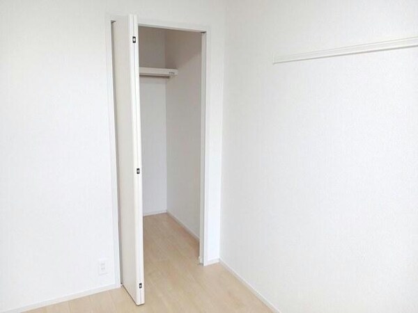 収納(アルカンシェル２３)