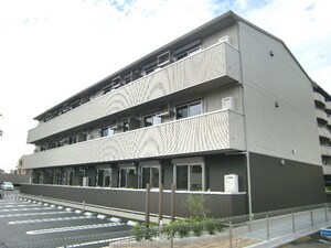 イーストタウンA棟外観写真