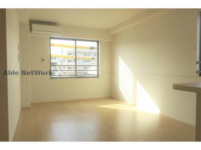 物件内観写真8　(※別部屋(参考202反転))