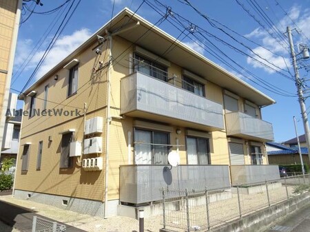 クローバーヴィレッジC棟外観写真