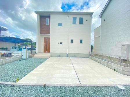 リナージュ亀山市川崎町03
