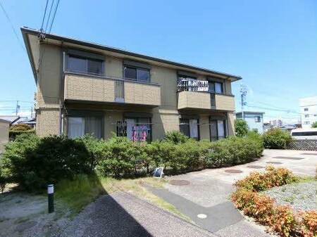 カームエイトG外観写真